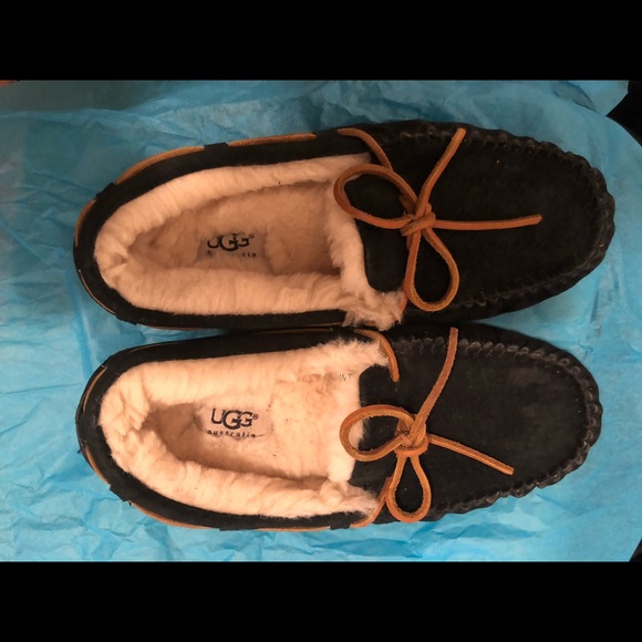 UGG SIZE 6 - Picture 5 of 8